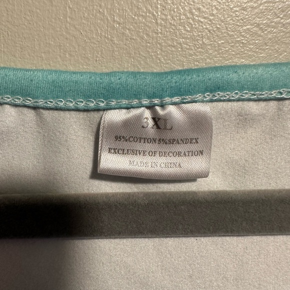 Set of 5 Women’s Plus Size Mama Shirts - Picture 8 of 10